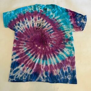 Tie-Dye Vintage Alien Graphic Tee - Blue and Purple